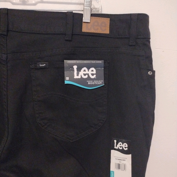 Lee - Mid Rise Bootcut Black Jeans Plus Size Petite - Picture 10 of 16